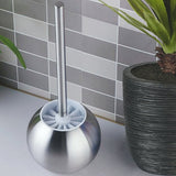 Balai-Brosse-WC-Industriel-Chrome-Astre-Etincellent-Couleur-Argent-Presentation-1-lepetitcoindesign.com