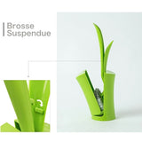 Brosse-WC-Coudée-Originale-Jeune-Pousse-Vert-Démonstration-beosse-suspendue-lepetitcoindesign.com